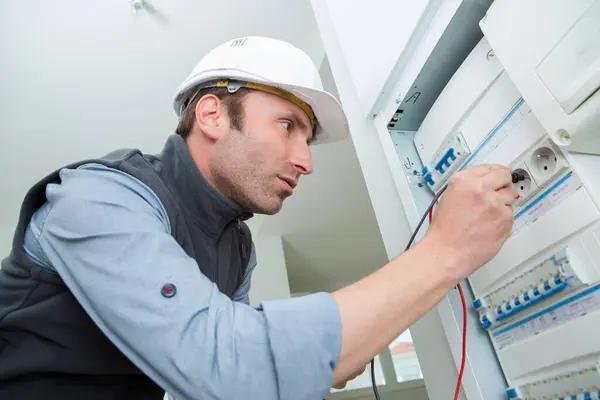 Top Rated Electrician Glenpool for Residential and Commercial Projects